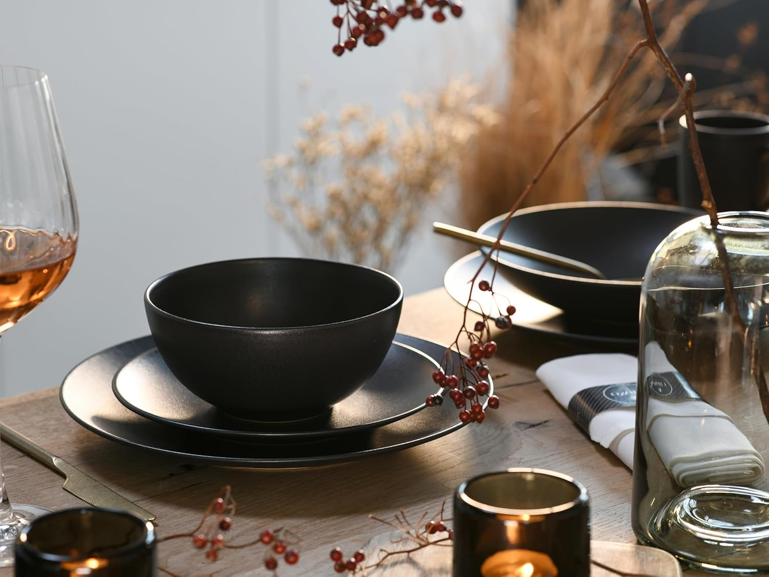 Creatable, 23146, Série SOFT TOUCH BLACK, Service de table 20 pièces, Service combiné en porcelaine, Passe au lave-vaisselle et au micro-ondes, Fabriqué au Portugal