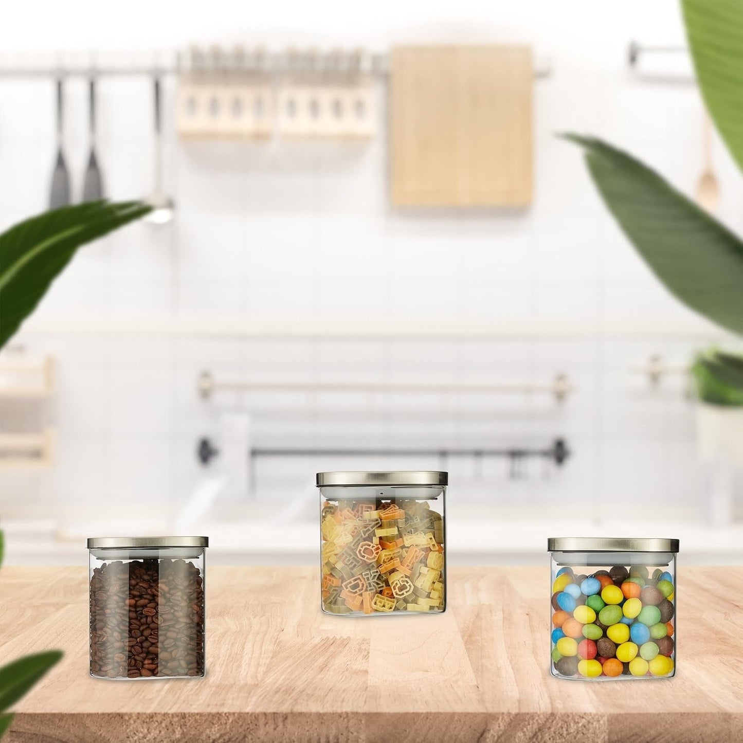 Lot de 3 bocaux de conservation Relaxdays avec couvercles, bocaux de conservation carrés de 600 ml, récipients en verre étanches, boîtes de conservation alimentaires transparentes/argentées Naty Shop