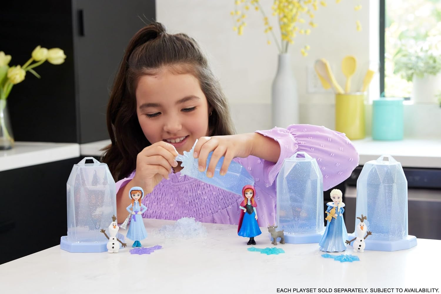 Mattel Disney Frozen Ice Reveal Squishy Ice Gel Doll et 6 surprises, y compris la figurine Friends et les accessoires (les poupées peuvent varier) HRN77 Naty Shop Dolls