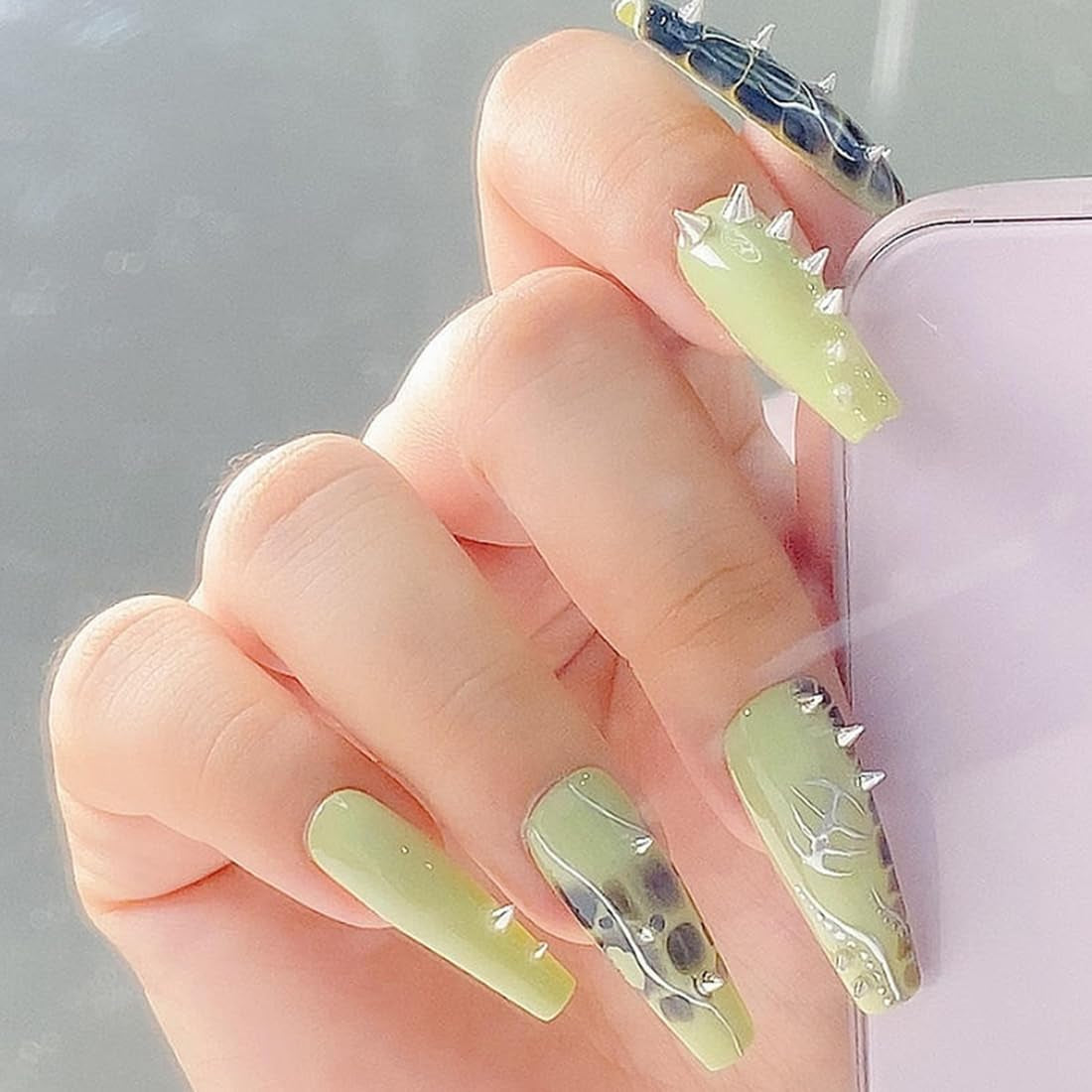 Mini Metall Nieten Punk Nail Charms Gold Silver Strasssteine ​​​​Nägel Charm Kegel Spikes Nagelschmuck Glitzersteine ​​​​Nail Art Studs Nagel Steine ​​​​Legierung Nagelanhänger Strass Nageldesign Zubehör