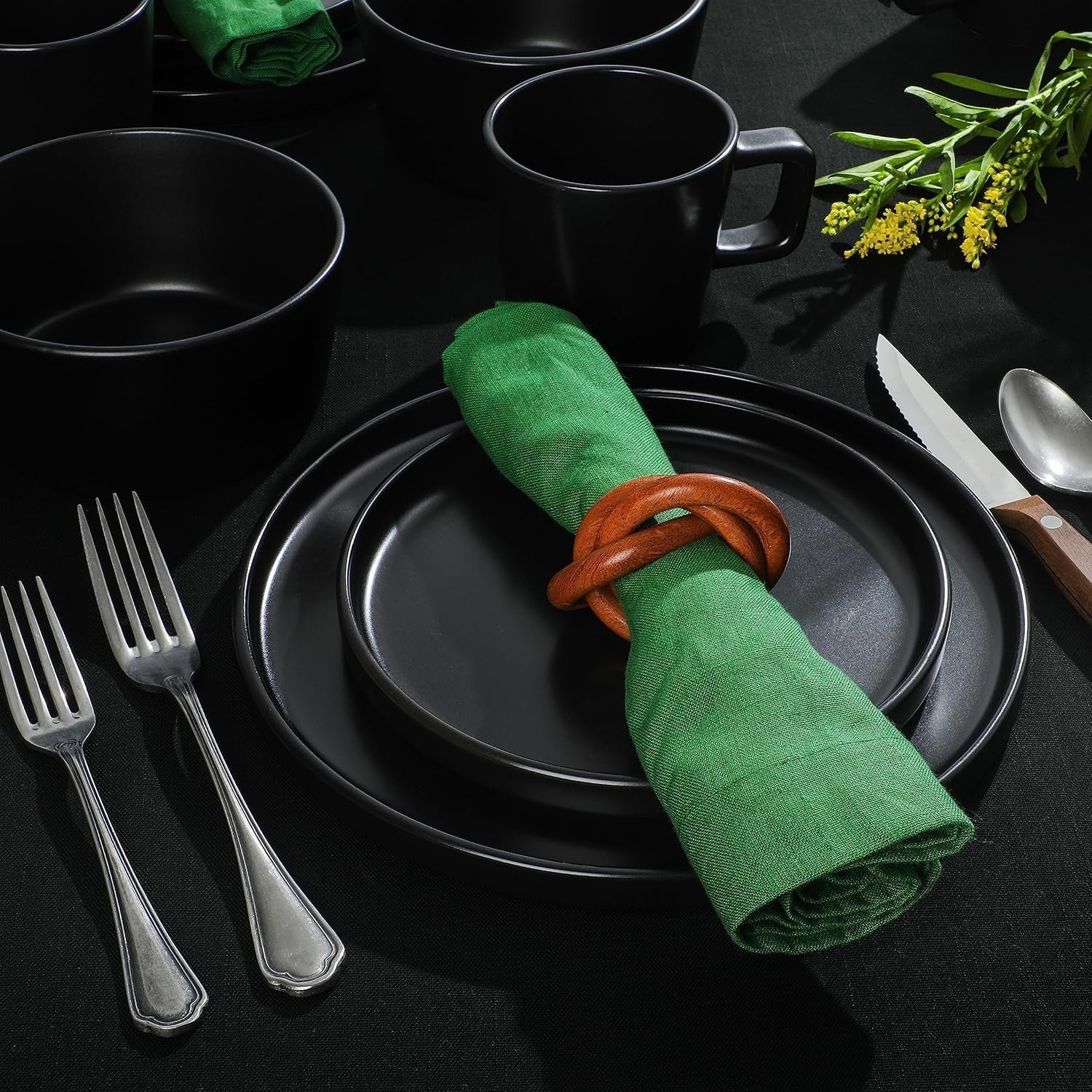 Service de table Bowery, 32 pièces, noir mat, grès, assiettes, bols et tasses, pour 8 personnes