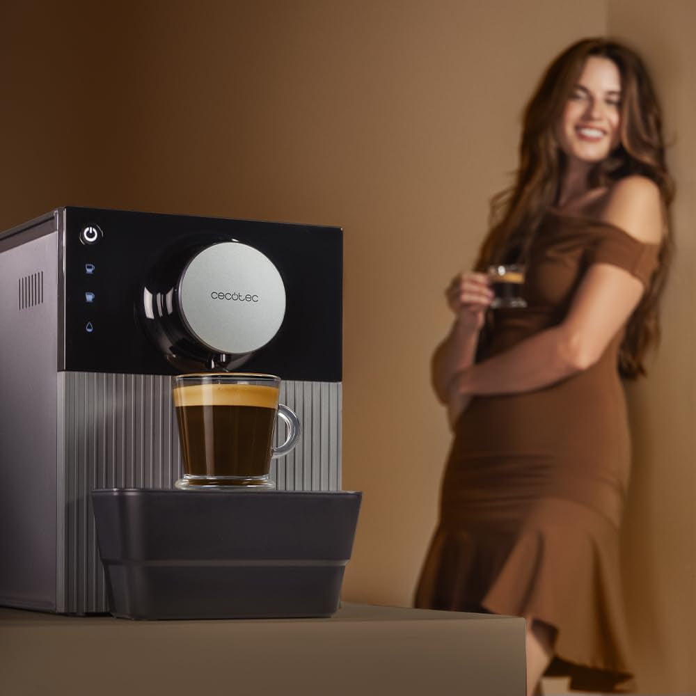 Machine à expresso compacte Cecotec Cremmaet Cube, 1350 W, système de pressage 10 g, système de pré-infusion, 19 bars, système thermobloc, 5 réglages de mouture, panneau de commande tactile