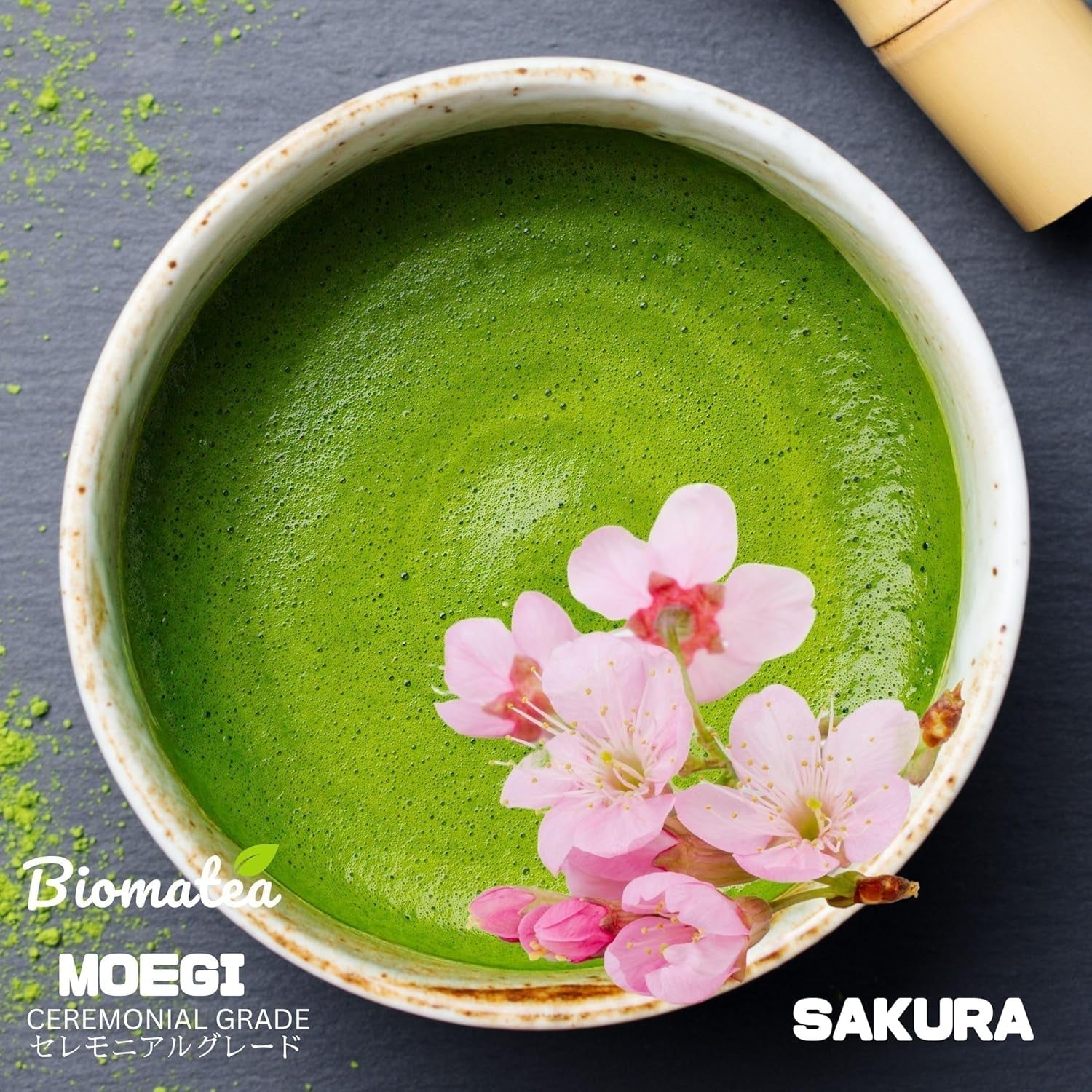 Thé Matcha Sakura 50 g – Qualité cérémonielle du Japon – Thé vert de qualité supérieure avec poudre de fleur de Sakura – Première récolte, moulu sur pierre, végétalien, sans additifs