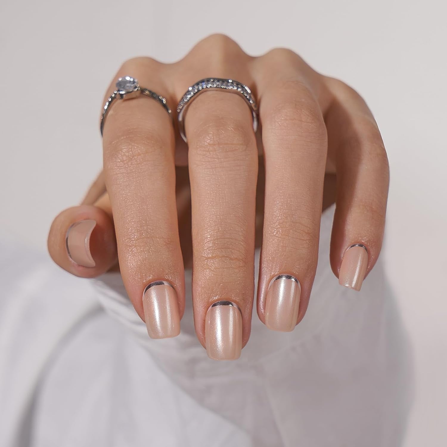 Btartbox Faux Ongles Carrés Courts Baby Boomer Colle Sur Blanc Dégradé Rose Faux Ongles Ongles Artificiels Courts avec Colle À Ongles 30 Pièces Faux Ongles Carrés
