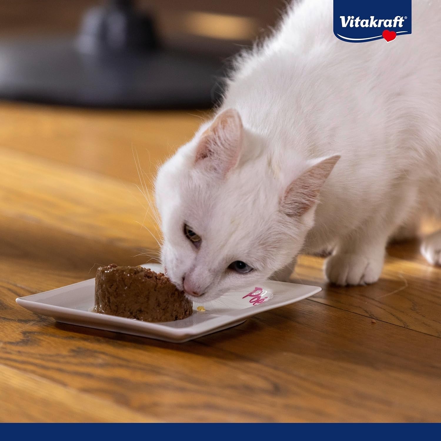 Vitakraft Poésie Mousse, nourriture humide pour chat, mousse aérée, au poulet, sans sucre ni céréales ajoutés (12 x 85g)