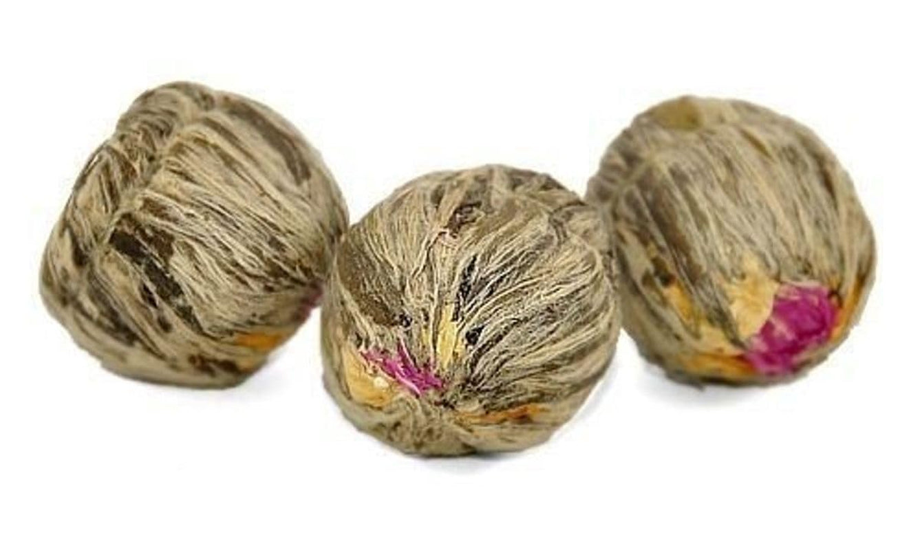 Fleurs de thé "TROIS FLEURS" 1 morceau de thé | Feuilles de thé vert - Fleurs de souci - Fleurs de cresson européen | Idéal pour les amateurs de thé Thé vert Thé aux fleurs | 6G