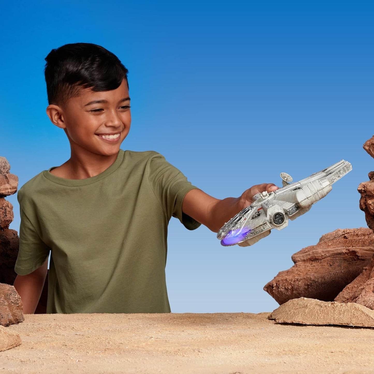 Star Wars Micro Galaxy Squadron SWJ0332 - Véhicule Officiel Millennium Falcon 22,5 cm avec Lumières, Sons et Figurines Naty Shop