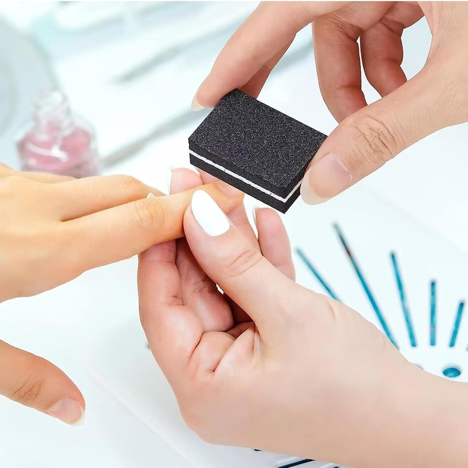100 pièces modèles de modelage d'art d'ongle auto-adhésifs avec 4 feuilles de tampons adhésifs transparents et 3 limes à ongles accessoires d'extension d'ongles en gel pour ongles artificiels