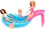 Poupée Barbie et accessoires - piscine avec toboggan et accessoires pour des heures de plaisir au soleil, maillot de bain rose au design tropical, pour les enfants à partir de 3 ans, HRJ74