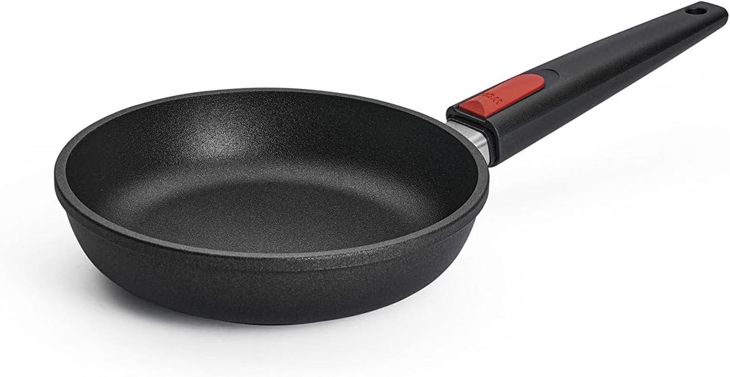Poêle plate Woll Nowo Titanium - Induction, hauteur 5 Cm, poignée amovible - pour tous types de feux, Fonte d'aluminium, revêtement antiadhésif Casseroles et poêles Naty Shop 20 Cm
