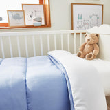 Pikolin Home - Couette réversible 300 G - Garnissage Nordique bicolore - Pour lit 60 - Garnissage en plumes, chaud, respirant, bleu/blanc, 100 X 120 cm Couettes et couettes Naty Shop