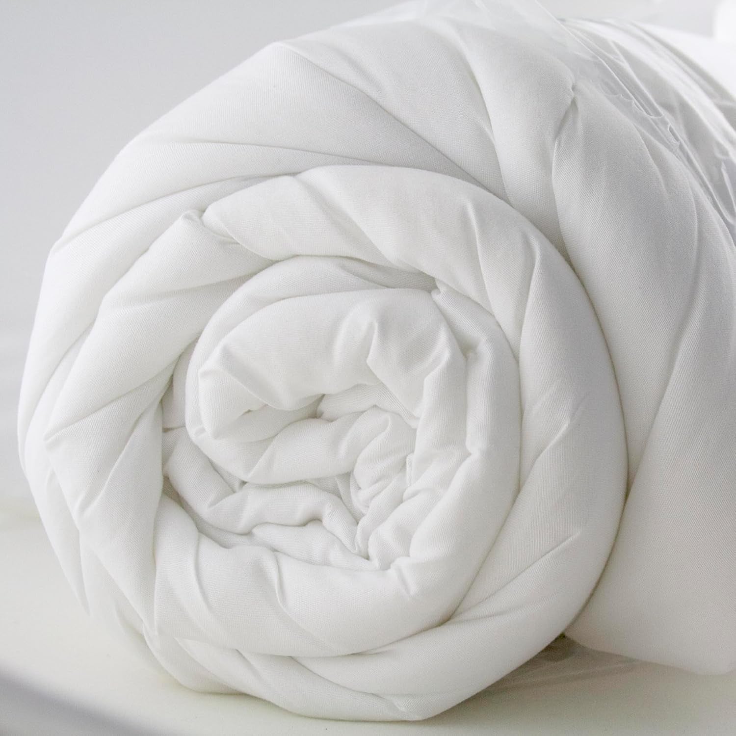 BOHÈME | Couette/ Garnissage lit 120 cm, couette 300 G/M², garnissage hypoallergénique en fibres respirantes anti-acariens, garnissage extra doux et antibactérien, dimension 200 X 200 cm Couettes et couettes Naty Shop