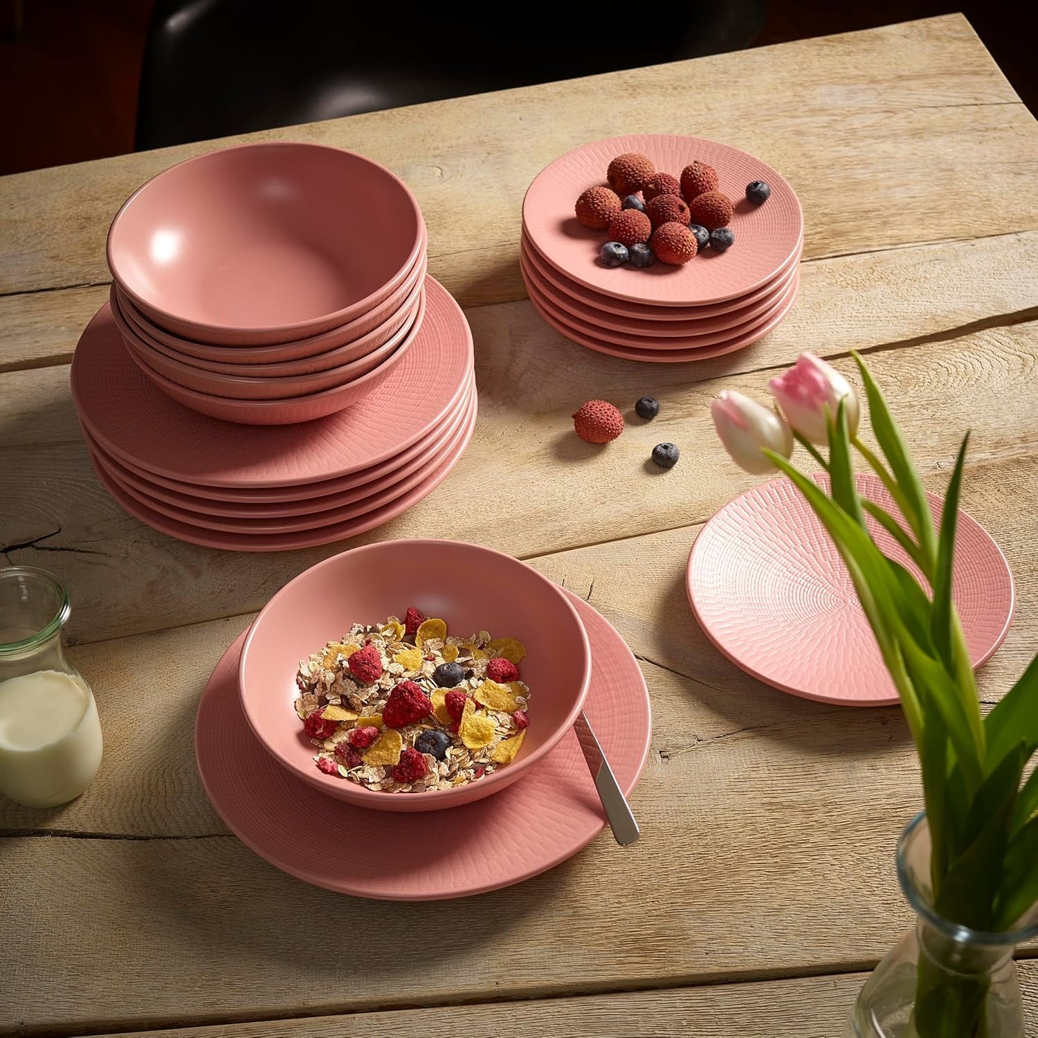 ECHTWERK Service de table vintage 12 pièces au design naturel « Blanka » Service de table élégant en grès texturé pour 4 personnes avec 4 assiettes plates, 4 assiettes latérales et 4 assiettes plates Rose