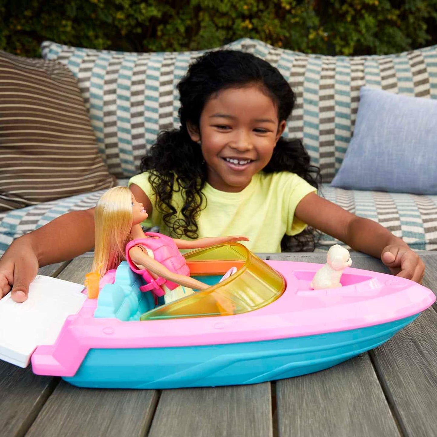 Barbie Speedboat Set, poupée Barbie aux cheveux blonds, gilet de sauvetage rose, bateau, chiot, accessoires, cadeaux pour 3+, Grg30 Naty Shop Dolls