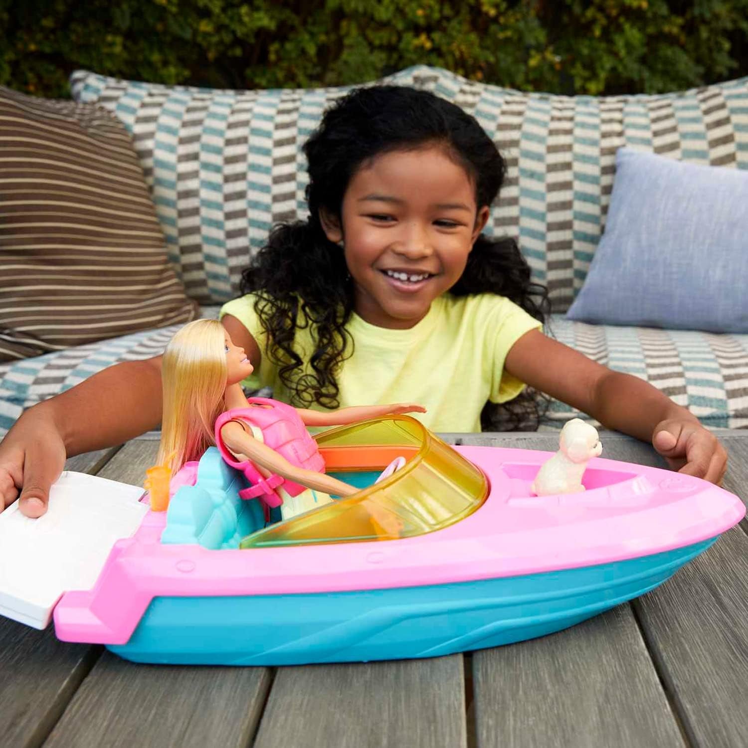 Barbie Speedboat Set, poupée Barbie aux cheveux blonds, gilet de sauvetage rose, bateau, chiot, accessoires, cadeaux pour 3+, Grg30 Naty Shop Dolls