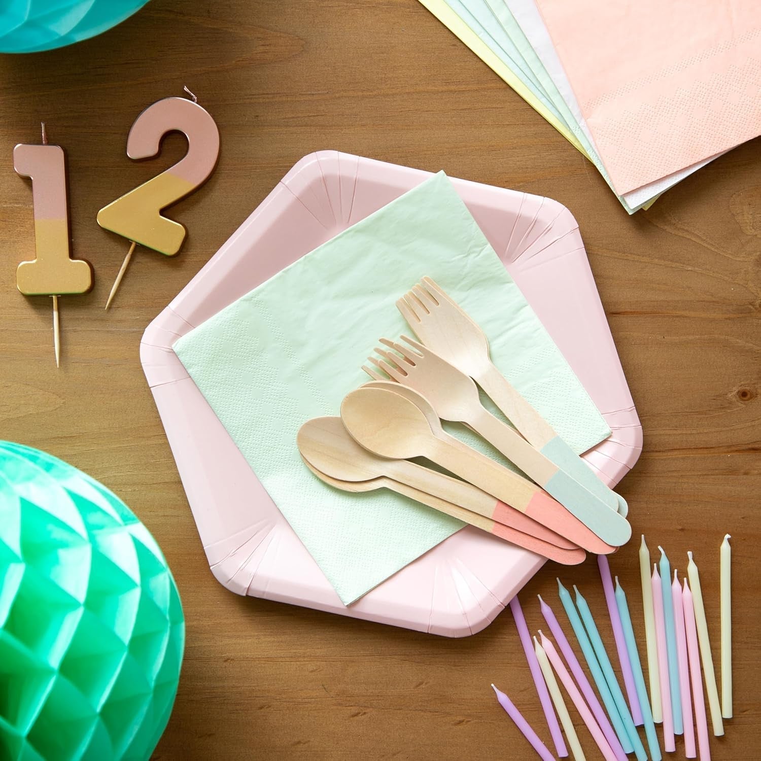 Talking Tables Serviettes pastel mignonnes | Serviettes souples jetables recyclables de haute qualité, pour enfants, fête d'anniversaire, réception-cadeau pour bébé, enterrement de vie de jeune fille, pique-nique, vaisselle de découpage