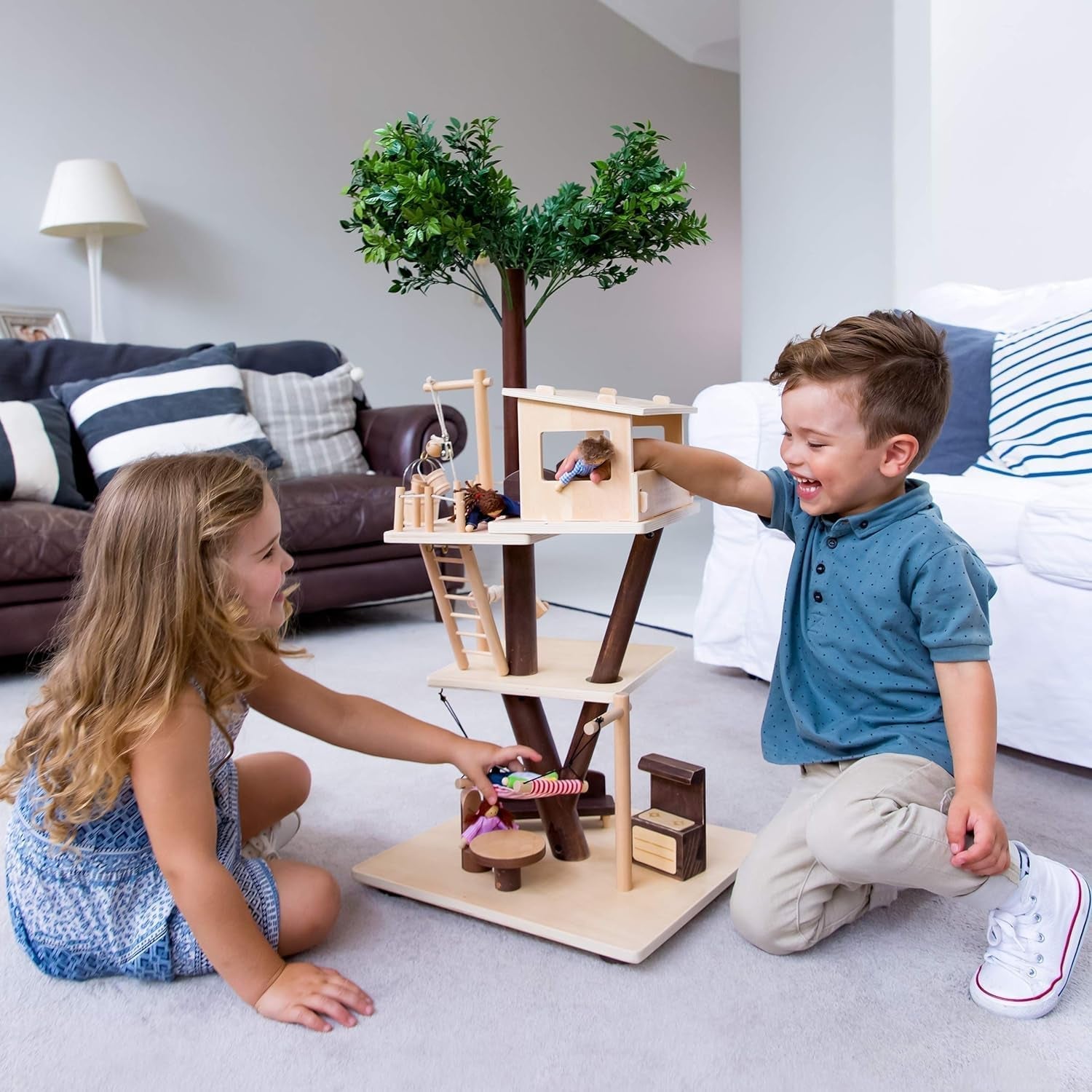 Cabane dans les arbres en bois Everearth - Maison de poupée pour enfants à partir de 3 ans - Maison de jeu durable avec accessoires - Certifié Fsc® - Jouet en bois parfait pour un jeu imaginatif - Meubles de maison de poupée EE33767 Naty Shop
