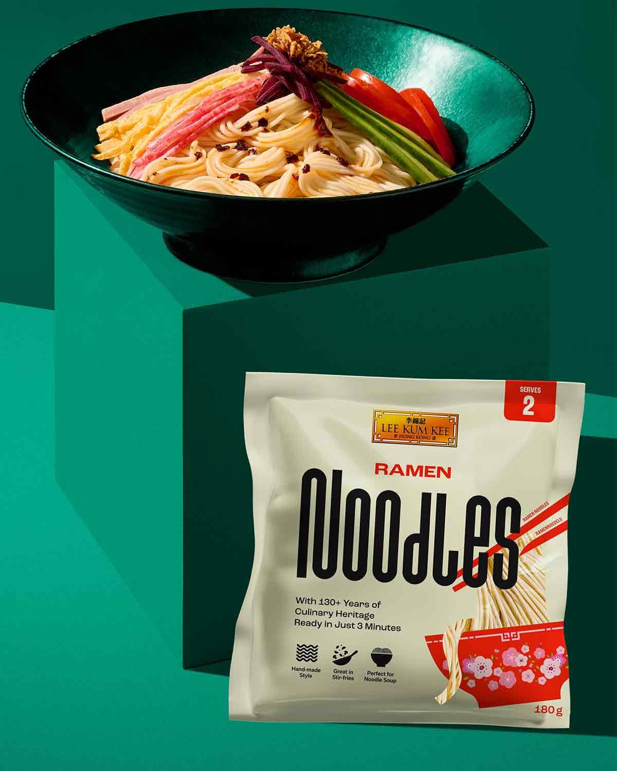 LEE KUM KEE Ramen Noodles - Ramen asiatique à la texture délicate et fine, le classique des soupes ramen et des plats au wok, nouilles semi-sèches, deux portions par paquet, 6 x 180g multipack