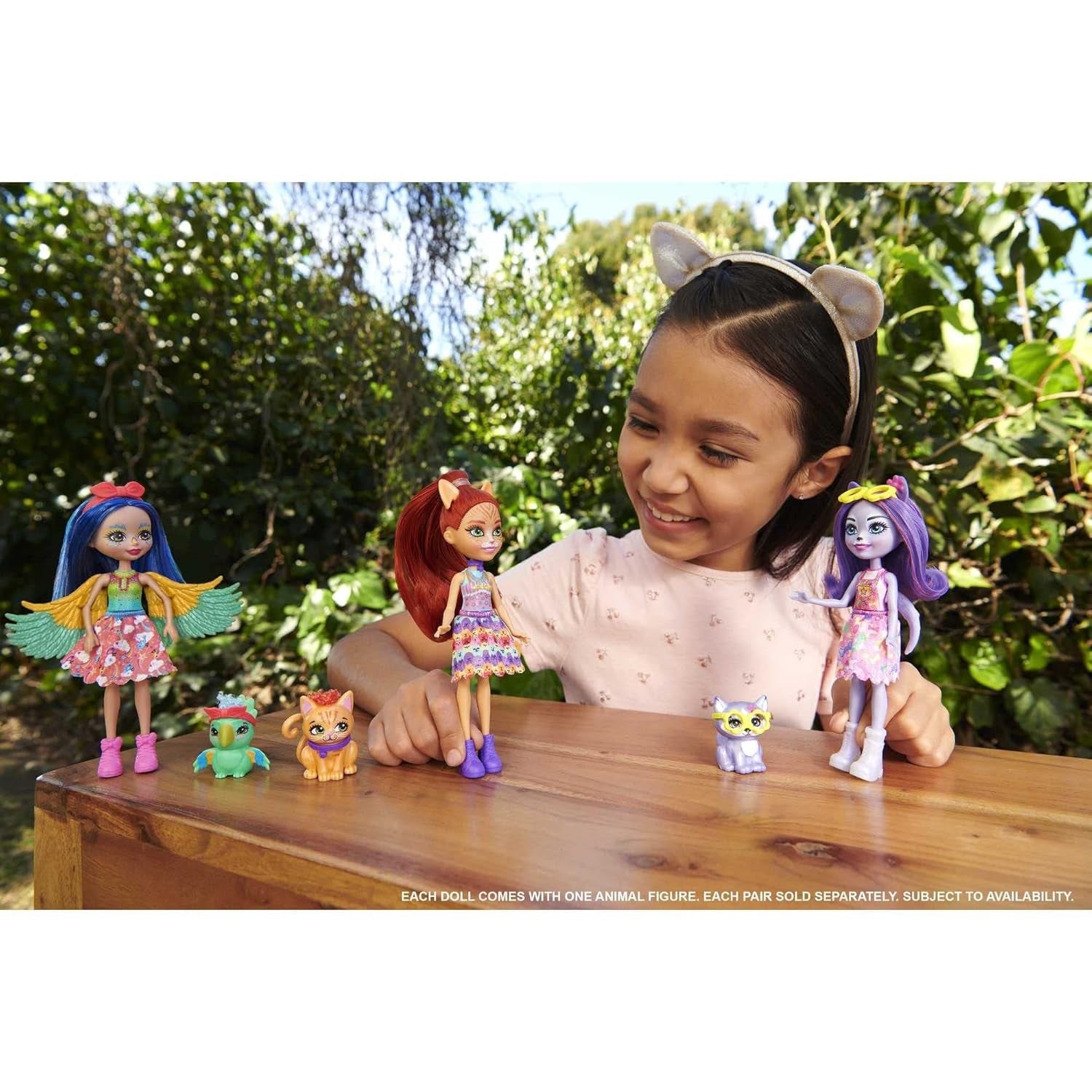 Enchantimals HHB90 - Poupée Hadley Husky (environ 15 cm) et figurine d'animal chien de traîneau, petite poupée avec jupe amovible et accessoires, excellent cadeau pour les enfants à partir de 4 ans