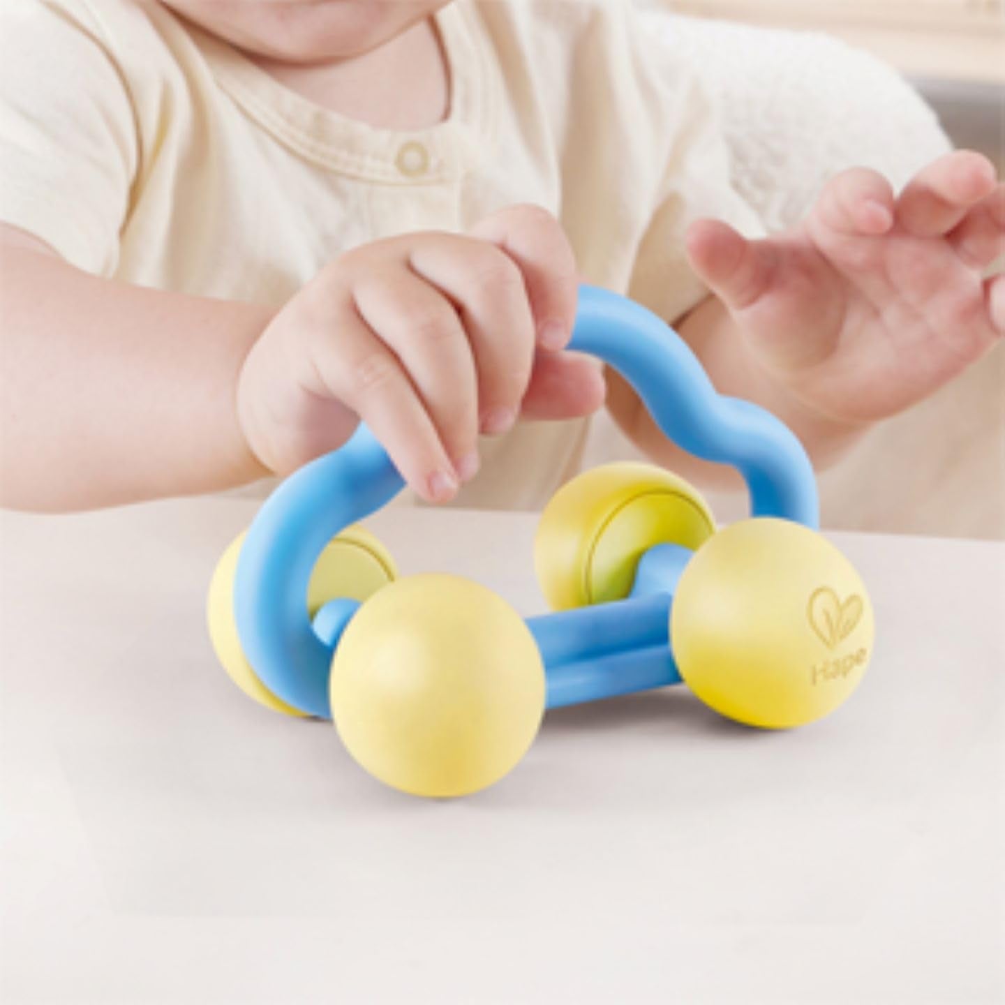 Hape Roll & Rattle Jouet Voiture, Jouet pour Bébé Bebe Naty Shop Toys