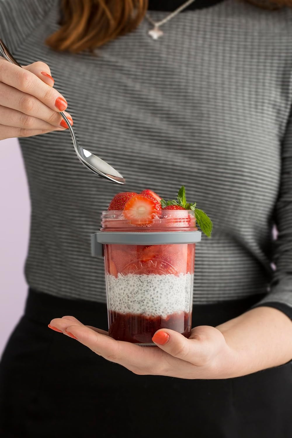 Pot de petit-déjeuner Kilner avec cuillère / 350 ml, Ø 9,5 cm / 5 pièces | tasse de muesli à emporter / non toxique / récipient en verre avec couvercle pour muesli, porridge et yaourt / contenant d'avoine pour la nuit Naty Shop Boîtes de conservation des aliments