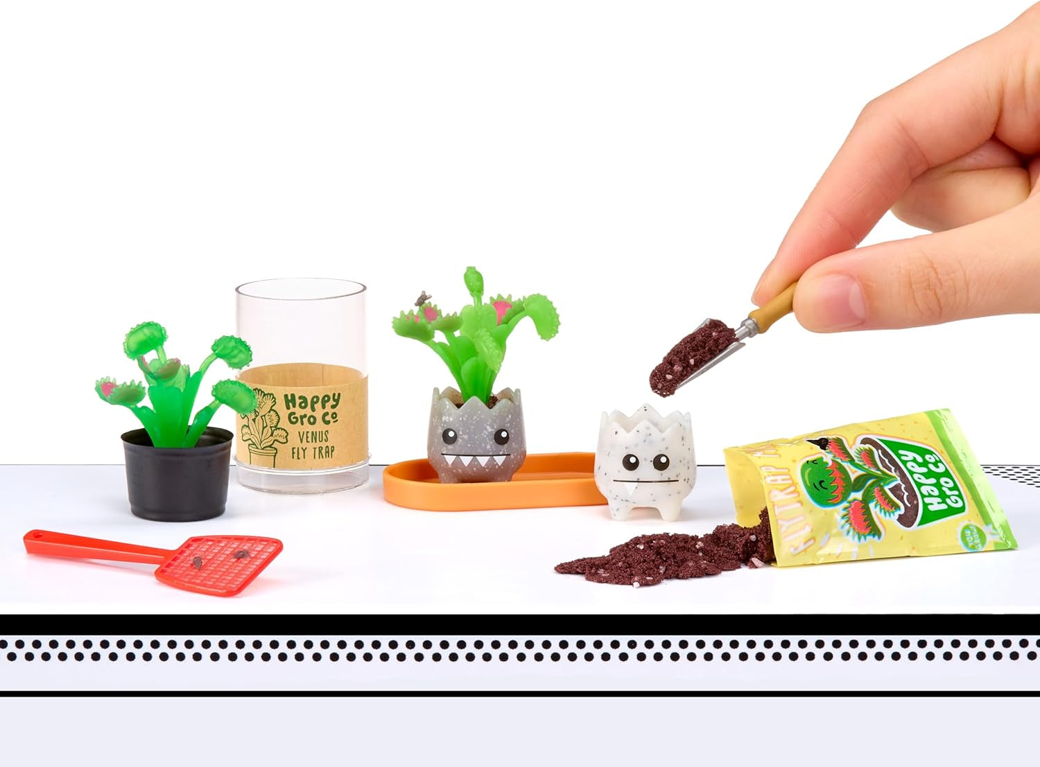 MGA Miniverse Make It Mini Nature 3 Series – Mini objets de collection, ensemble de jeu artisanal, répliques de plantes, jouets, fleurs, pour collectionneurs et enfants à partir de 8 ans