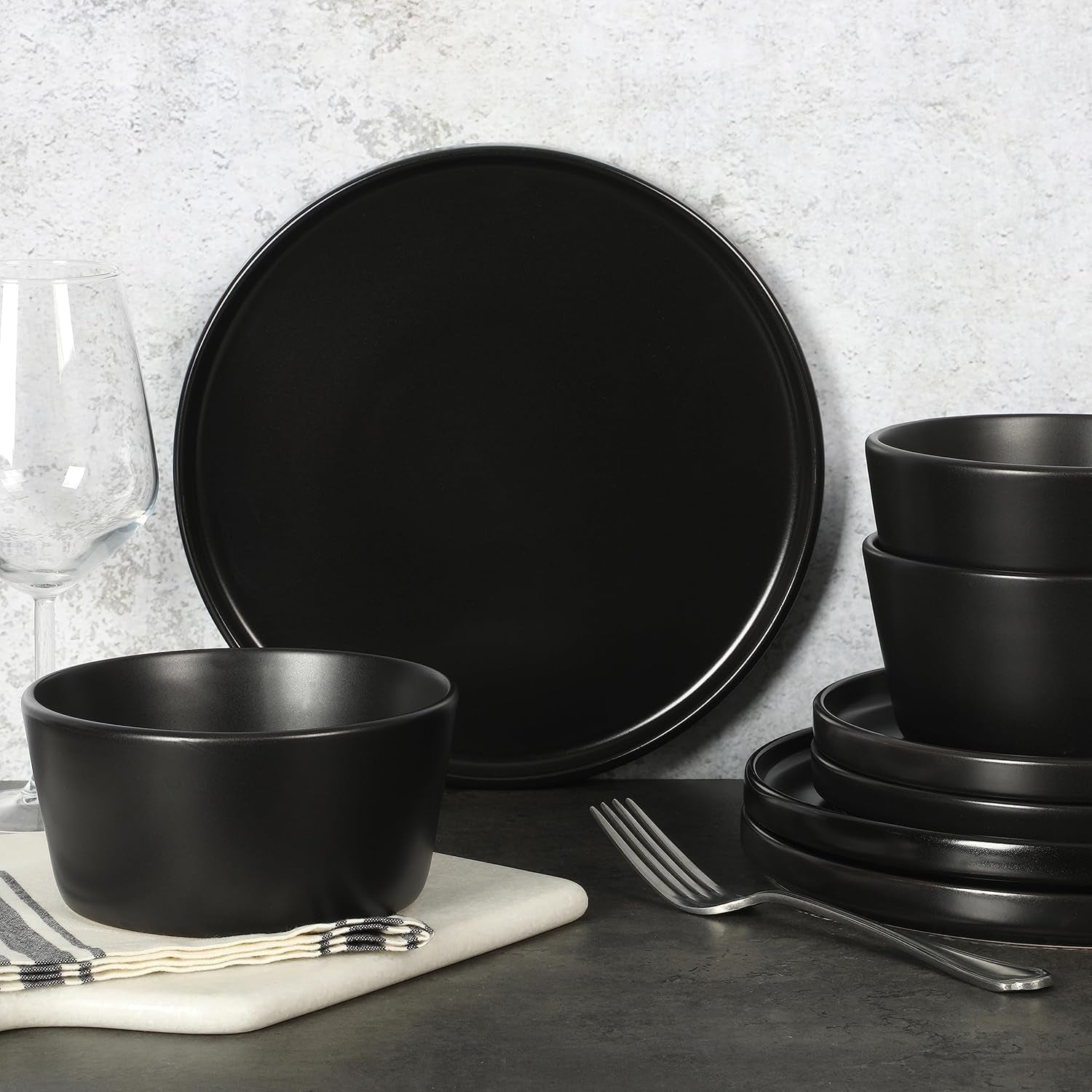 Service de table Bowery, 32 pièces, noir mat, grès, assiettes, bols et tasses, pour 8 personnes
