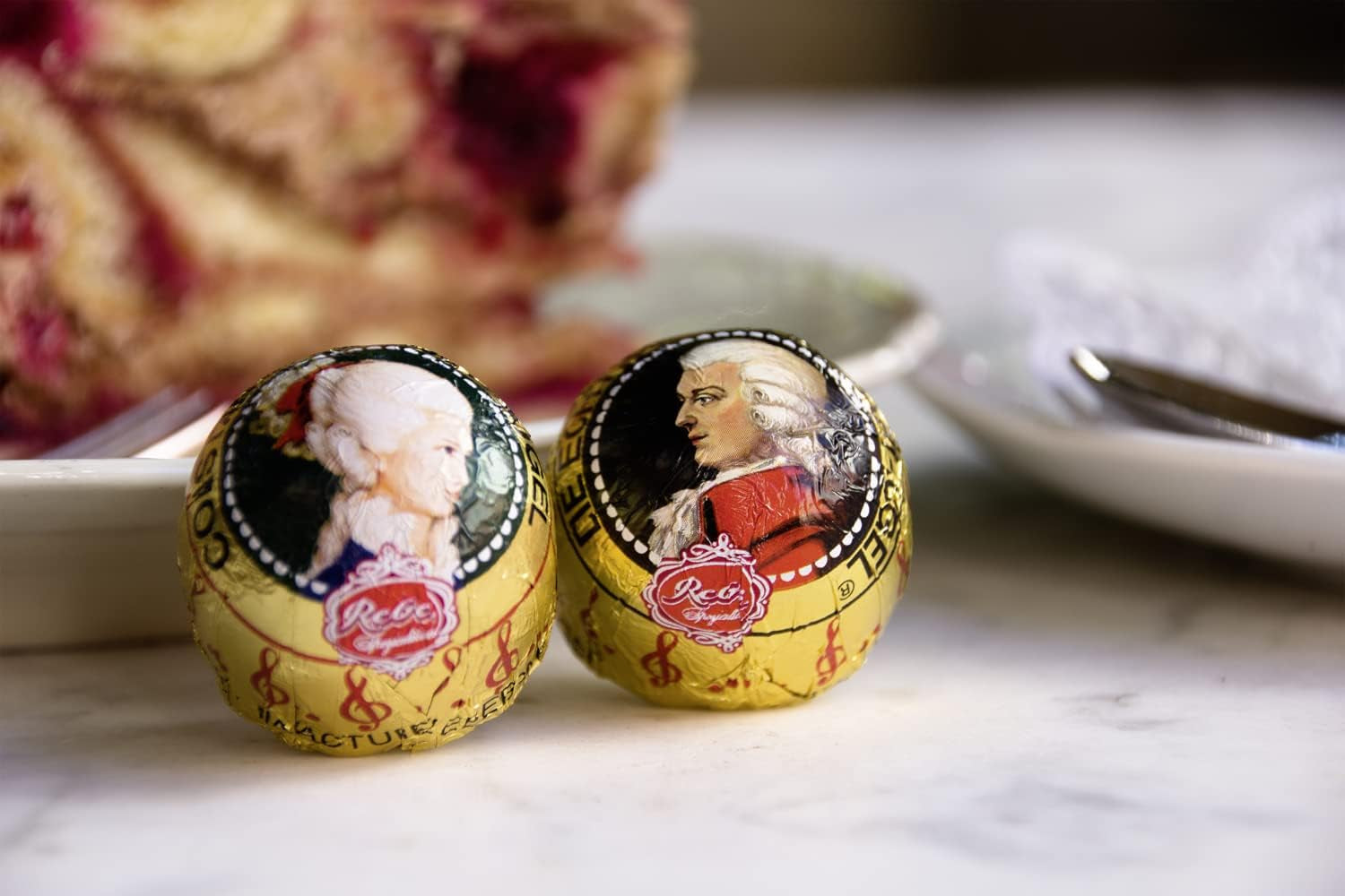 Reber Mozart Balls - Sachet de Confiserie de 8 Pièces - Véritables Boules Reber Mozart Chocolat Noir, Massepain & Nougat - 1 x 160g