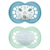 Sucette MAM à partir de 6 mois avec tétine symétrique, plate et flexible, en silicone souple, facile à utiliser, avec boîte auto-stérilisante, Originale, Bleu clair, 2 pièces