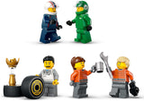 LEGO City F1 Transporter avec voitures de course F1 RB20 et AMR24 - Transporteur de voitures miniatures pour les équipes de Formule 1 Red Bull et Aston Martin - Incl. 5 figurines - Cadeau pour garçons et filles à partir de 8 ans 60445 Jeux de construction Besuche an LEGO-Store