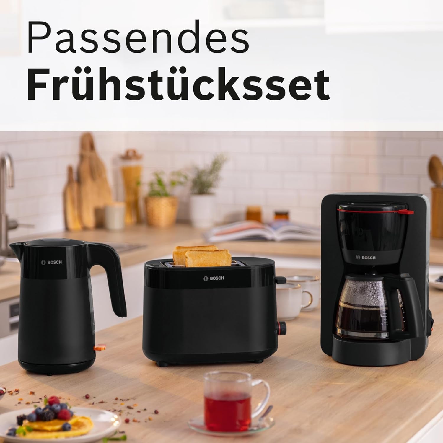 Bosch MyMoment TKA2M113 Machine à expresso à filtre, carafe en verre 1,25 L, 10-15 tasses, fonction maintien au chaud 40 minutes, système anti-goutte, porte-filtre rotatif, réservoir d'eau amovible, 1200 W, noir mat
