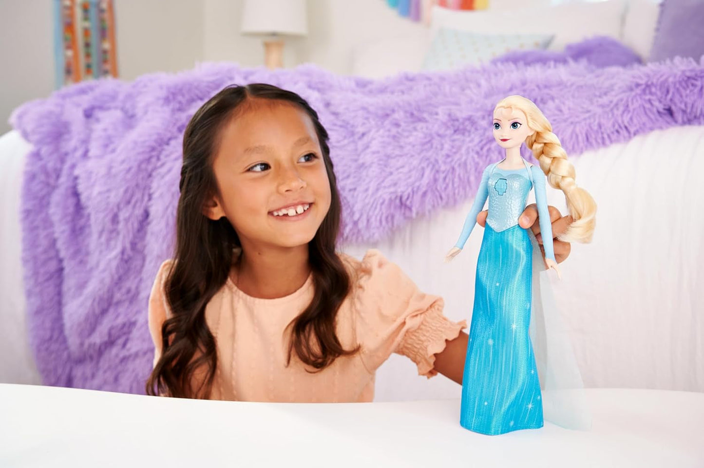 Mattel Disney Frozen Toys Poupée chantante Elsa dans une tenue emblématique chante Let It Go du film Disney Frozen pour enfants