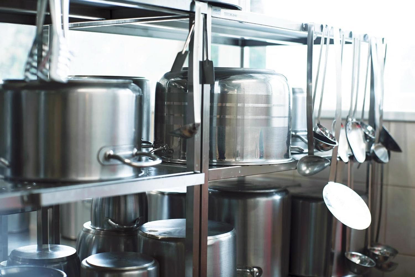 Sun Professionnel, liquide vaisselle manuel - Dégraissant très efficace, au parfum frais d'agrumes, 10 litres Détergents de Cuisine Naty Shop