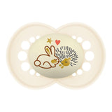MAMAN | Sucette originale beige 18+ mois (pack de 3) couleur aléatoire - Tétine symétrique en silicone ultra-doux - Sucette bébé de forme anatomique pour un développement optimal de la bouche