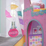 Kidkraft Candy Castle Maison de poupée en bois avec meubles et accessoires, maison de figurines lama licorne, élévateur à gâteau à la crème glacée et chaise en caoutchouc pour poupées, jouet pour 3 ans, 20242 Naty Shop Dollhouses