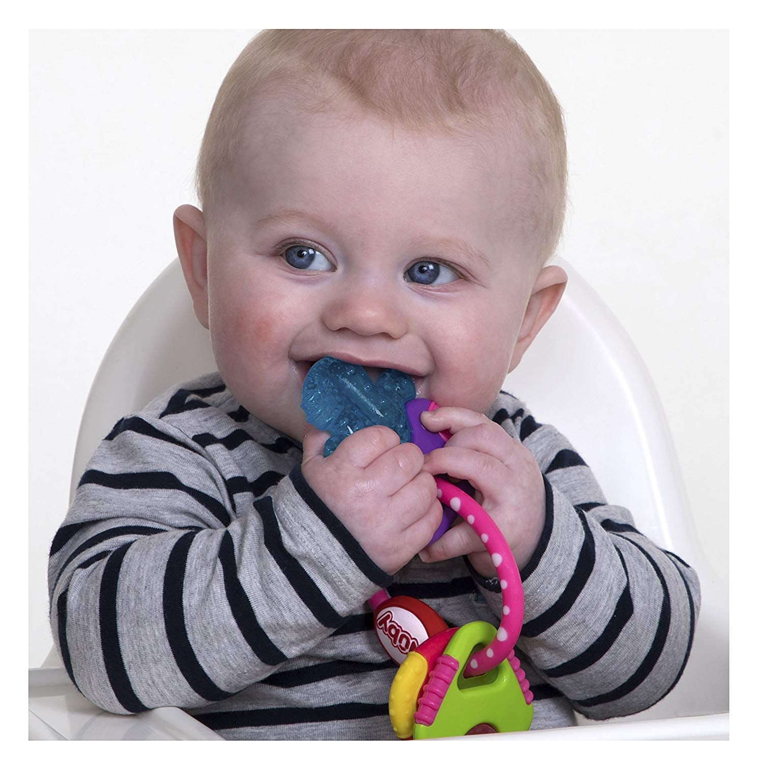 L'anneau de dentition Nuby pour bébés favorise la vue et la motricité ; le jouet de préhension de gel glacé atteint même les molaires ; à partir de 4 mois