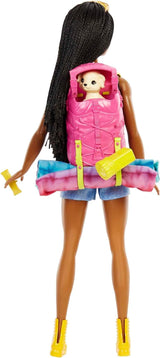 Barbie HDF74 Lot de 2 poupées ! Brooklyn Camping Doll (Brunette avec nattes tressées, env. 29 cm) avec chiot, sac à dos, sac de couchage, 10 accessoires de camping, cadeau pour les enfants à partir de 3 ans