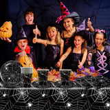 Ensemble de couverts en papier Halloween Spider de 49 pièces comprenant des assiettes, des serviettes, des verres et une nappe. Vaisselle noire avec assiettes à dessert, serviettes et verres.
