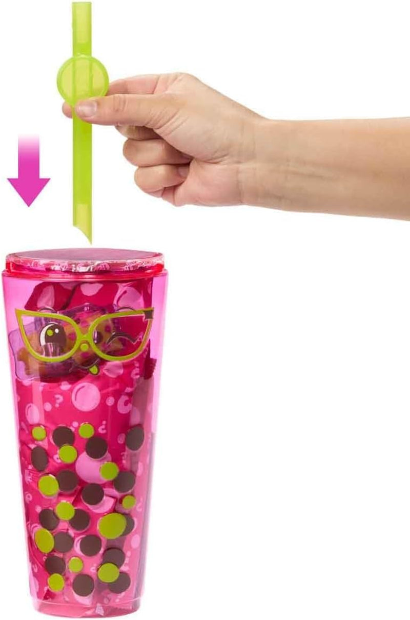 Barbie Pop Reveal Poupée Bubble Tea et accessoires, poupée mannequin parfumée Berry Bliss avec animal de compagnie, 8 surprises, avec changeur de couleur, tasse de rangement, HTJ20