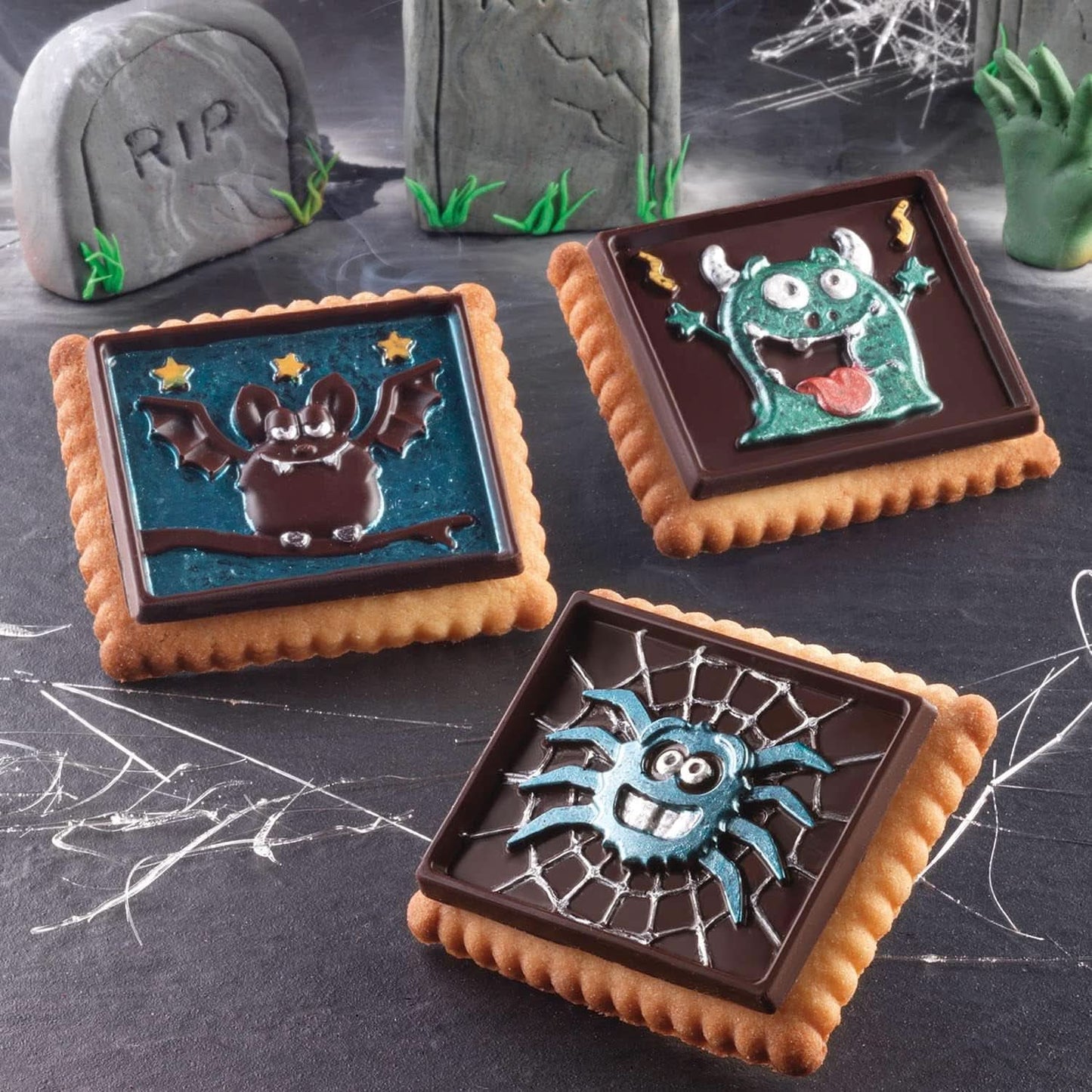 Silikomart 22.172.77.0165 CKC, 12 Monstres en Chocolat sur Biscuits Kitchen Naty Shop