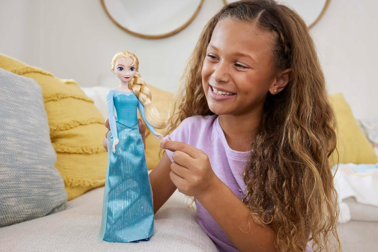 Mattel Disney La Reine des Glaces Elsa Poupée, La Reine des Glaces, Cheveux Blonds Peignés, Meubles, Chaussures Amovibles, Cadeaux Disney, Jouets 3 Ans, HLW47 Naty Shop Dolls