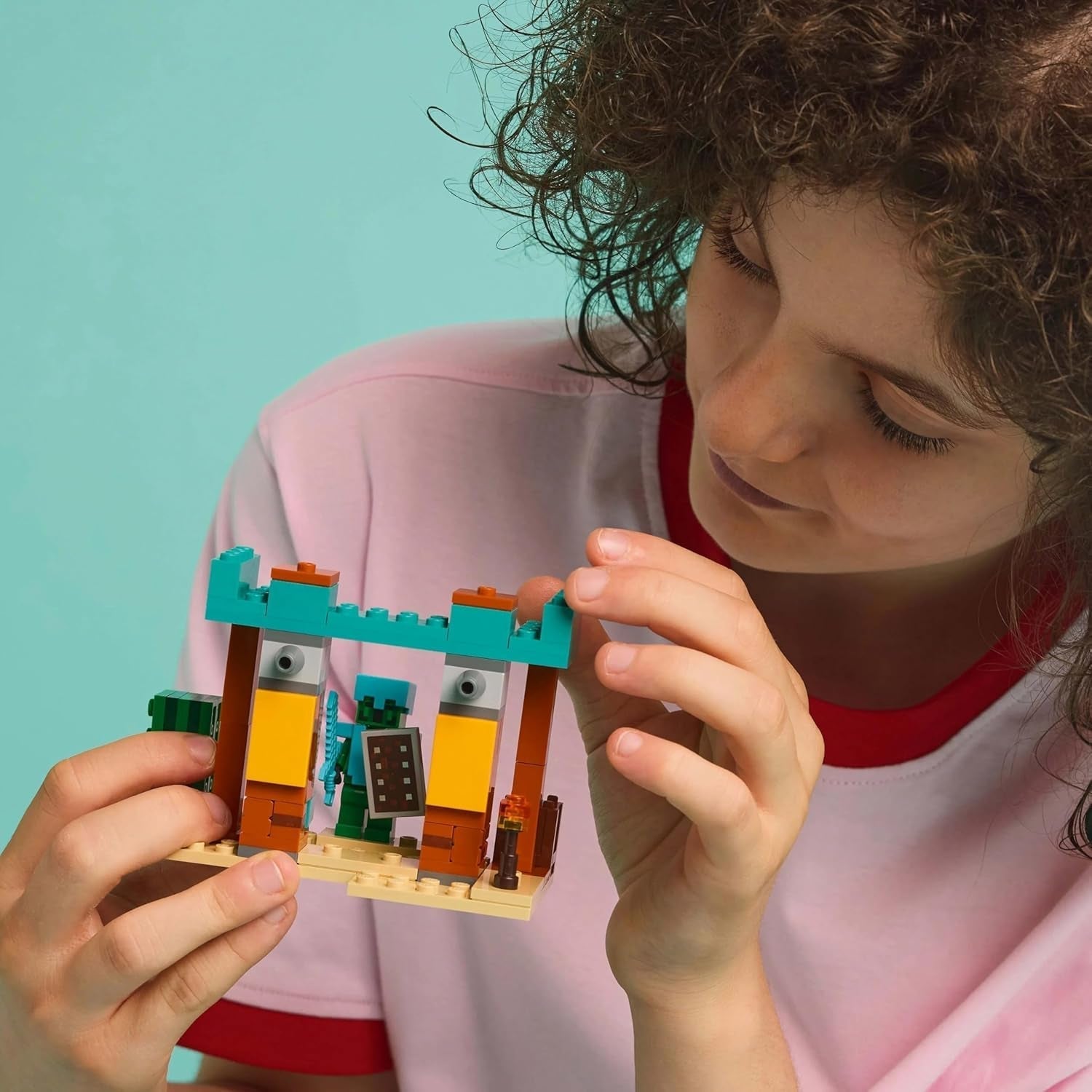 LEGO Minecraft The Illager Desert Patrol Jeu vidéo pour enfants, mini jouet Outpost et trois figurines dont le Pilleur, le Serviteur et le Chevalier Cactus 21267 Ensembles de construction Besuche den LEGO-Store