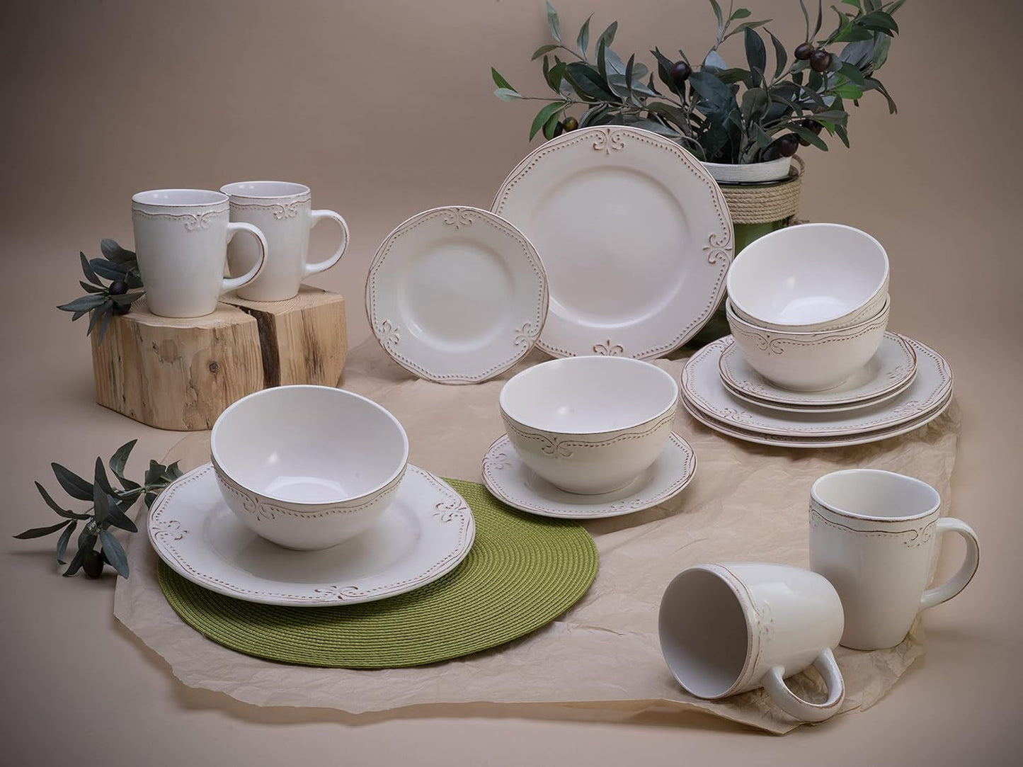 CreaTable, 23601, Série Romantic Vintage, Service de table 16 pièces pour 4 personnes, Service combiné en porcelaine, Passe au lave-vaisselle et au micro-ondes, Fabrication de qualité