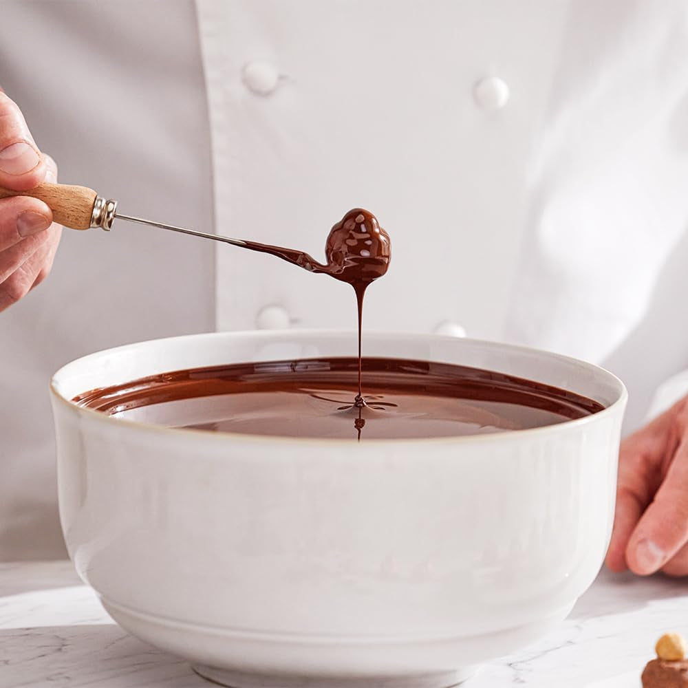 Chocolats fourrés au chocolat au lait et noisettes, boîte 200g