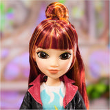 Unicorn Academy Valentina Doll - la poupée originale de la populaire série Netflix, mesure 24 cm de haut et dispose de 5 accessoires pour un jeu de rôle imaginatif, pour les enfants âgés de 4 ans et plus
