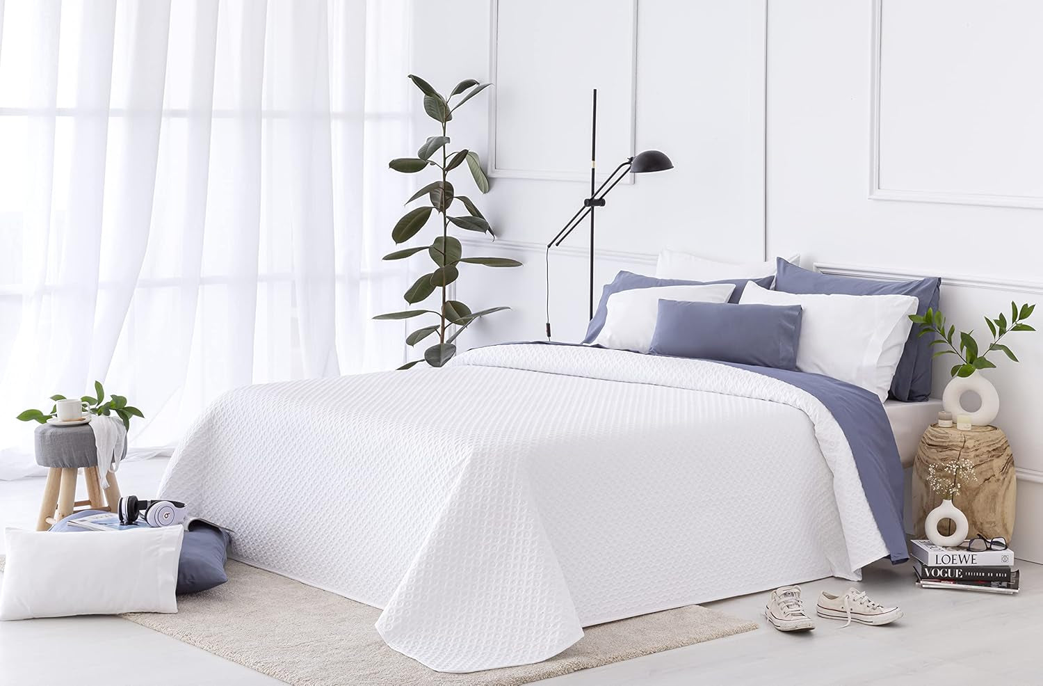 Todocama Fine Boutique Couvre-lit avec motif piqué, pour printemps, été, automne et hiver, 100% microfibre super douce, couverture multifonctionnelle, 140/150/160-250 X 260 cm, gris clair Lits et Couvertures Beuche den Todocama-Store Blanc 250 X 260 Cm