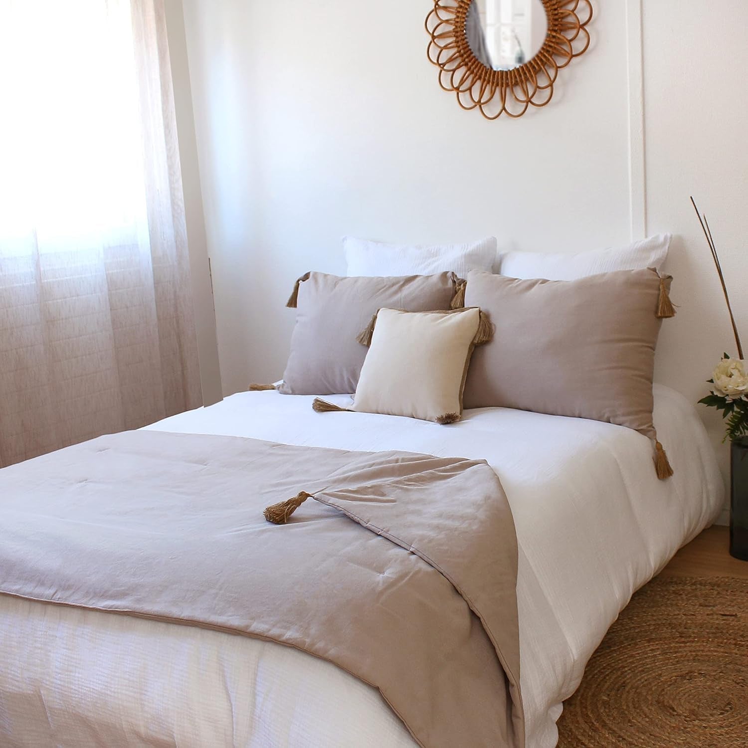 Couverture Enjoy Home, beige, naturel, avec 4 pompons en jute, 90 x 190 cm, 100% coton, certifiée Oeko-Tex, collection Panama Naty Shop Couvertures et couettes