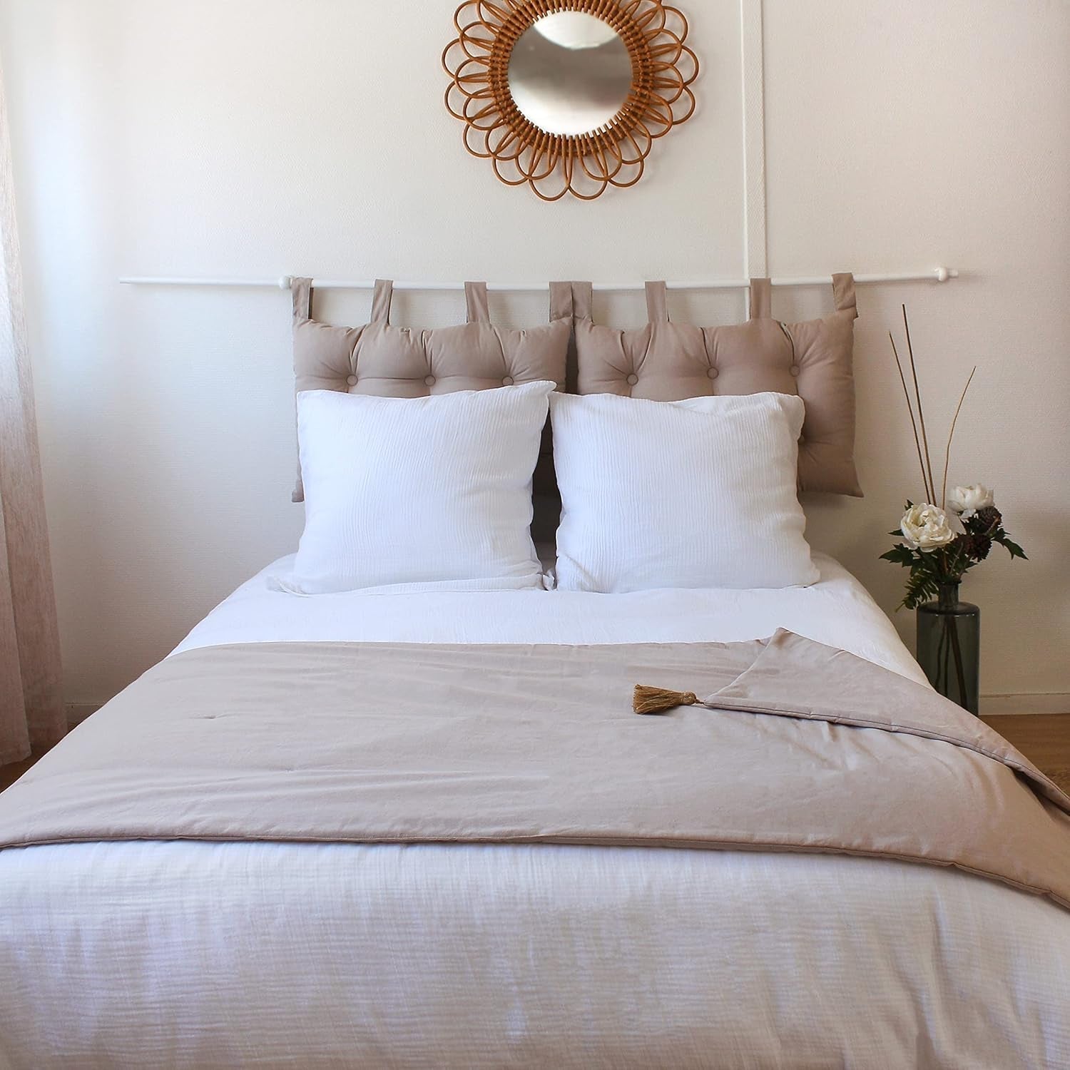 Couverture Enjoy Home, beige, naturel, avec 4 pompons en jute, 90 x 190 cm, 100% coton, certifiée Oeko-Tex, collection Panama Naty Shop Couvertures et couettes