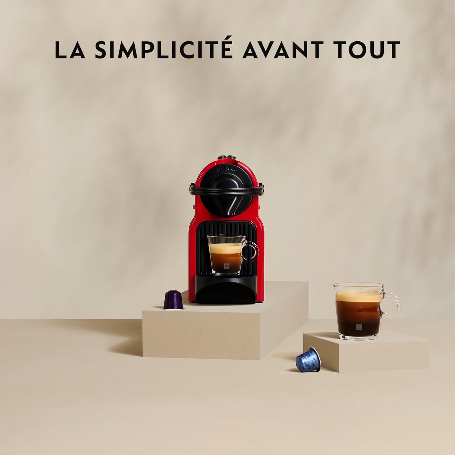 Krups Nespresso Inissia Machine à Expresso - Machine à Expresso Compacte pour Capsules de Café, Pression 19 Bars, Chauffage Rapide en 25 Secondes, Fonction Économie d'énergie, Réservoir d'eau 0,7 L, Rouge, Modèle YY5506FD
