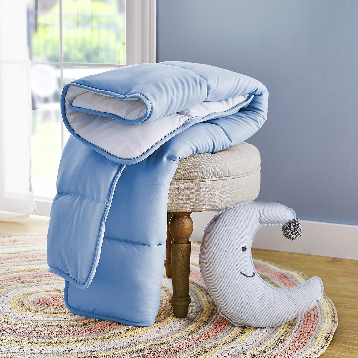 Pikolin Home - Couette réversible 300 G - Garnissage Nordique bicolore - Pour lit 60 - Garnissage en plumes, chaud, respirant, bleu/blanc, 100 X 120 cm Couettes et couettes Naty Shop